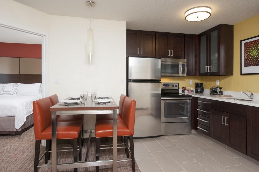 Residence Inn By Marriott Bloomington Extérieur photo