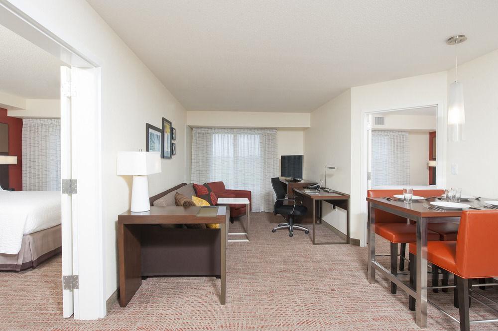 Residence Inn By Marriott Bloomington Extérieur photo