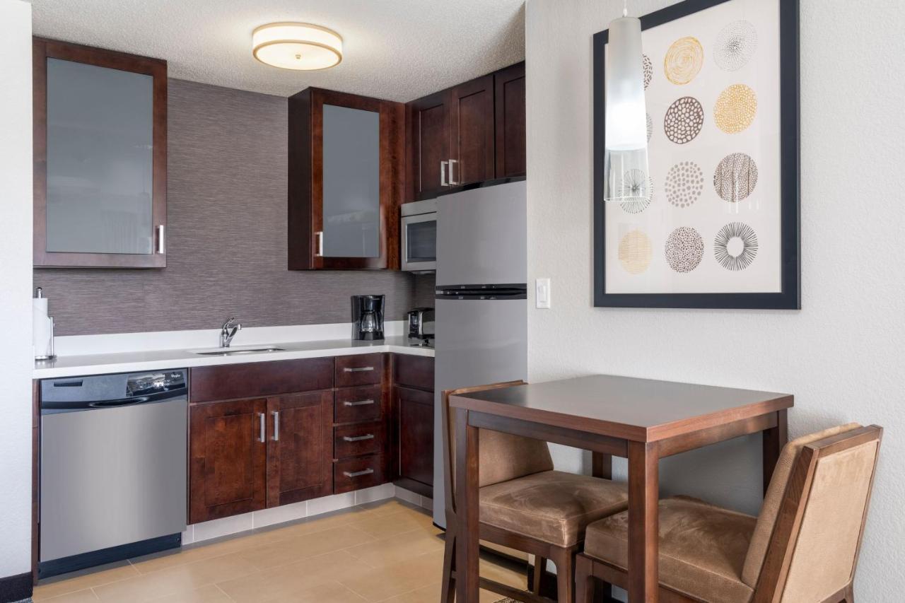 Residence Inn By Marriott Bloomington Extérieur photo