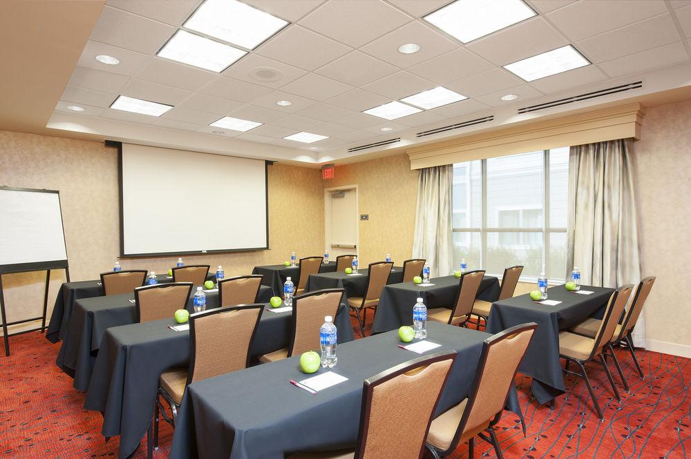 Residence Inn By Marriott Bloomington Extérieur photo