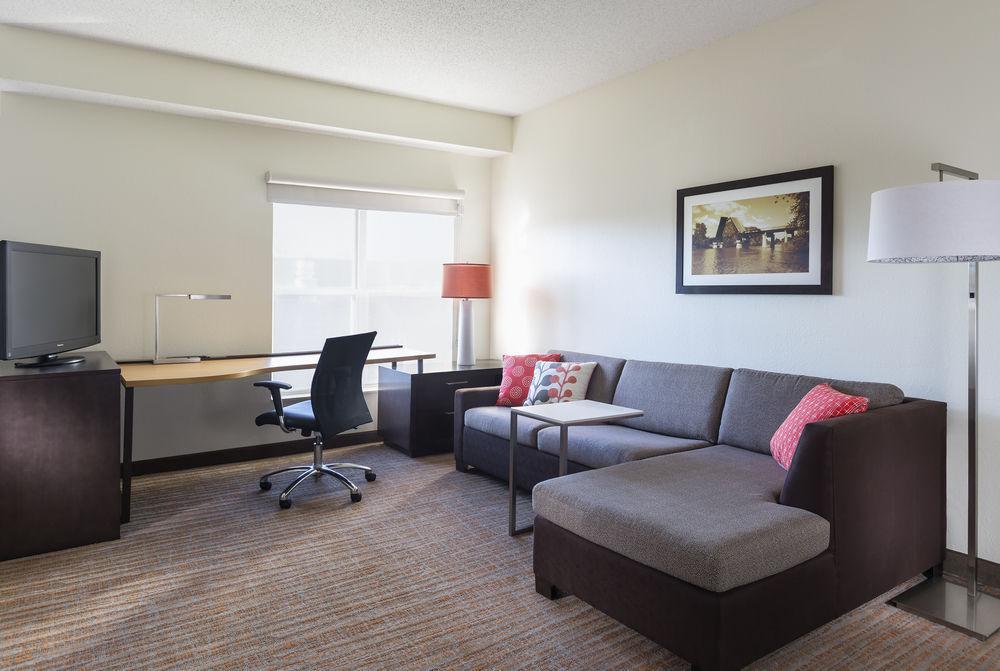 Residence Inn By Marriott Bloomington Extérieur photo